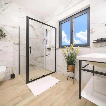 Villa Tria Quercus With Rooftop Pool Vodice