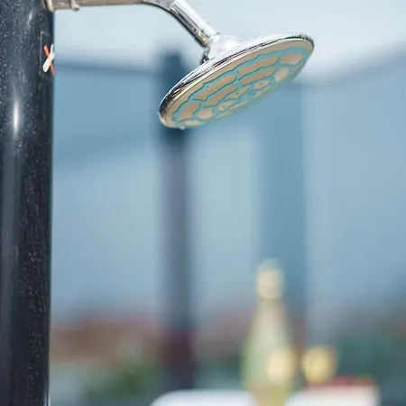 Villa Tria Quercus With Rooftop Pool *