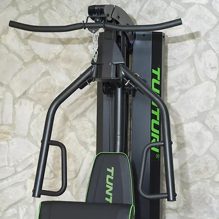 Tria Quercus With Rooftop Pool *