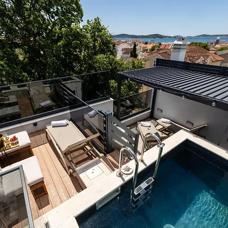 Tria Quercus With Rooftop Pool Villa Vodice