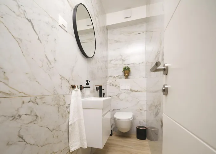 Tria Quercus With Rooftop Pool