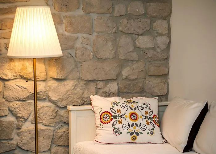 Villa Tria Quercus With Rooftop Pool *