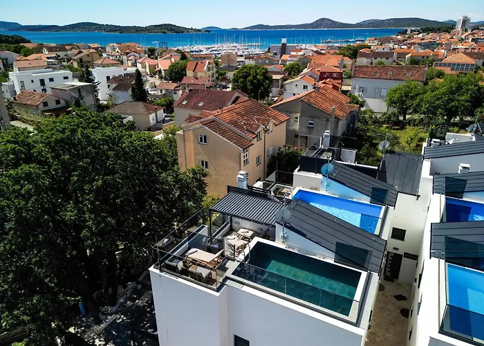 Villa Tria Quercus With Rooftop Pool Vodice