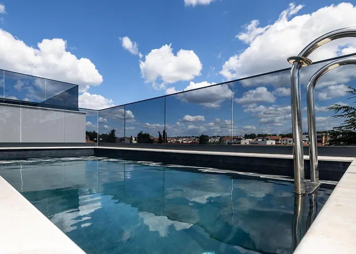 Tria Quercus With Rooftop Pool ヴィラ ヴォディツェ